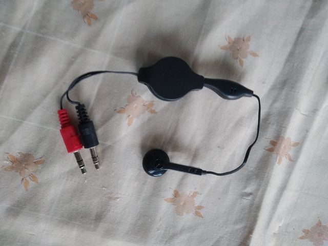 batería, cargador usb, ratón y multiconector