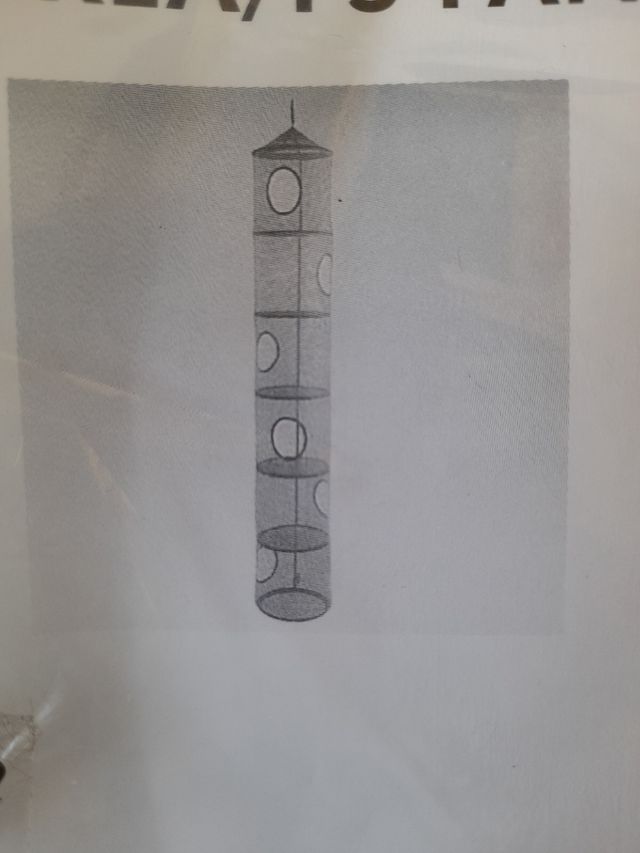 Griglia sospesa per riporre oggetti