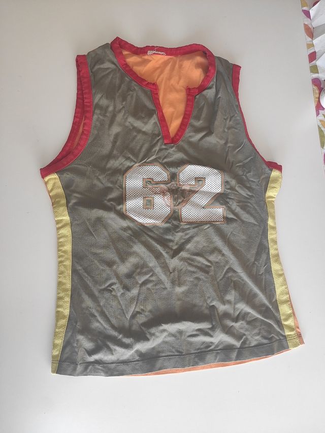 Camiseta sin mangas.