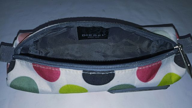 Mochila escolar y estuche marca DIESEL