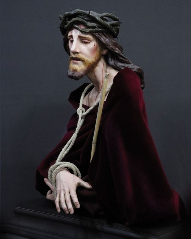 cristo tamaño académico