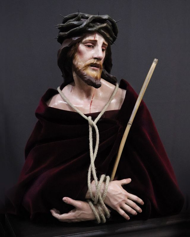 cristo tamaño académico