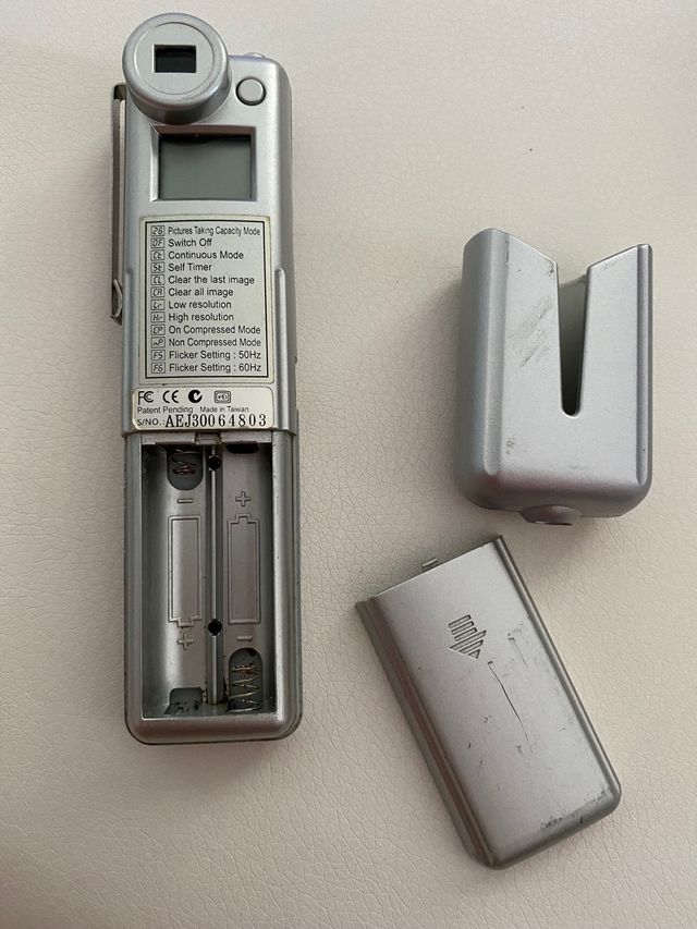 Camara fotos de bolsillo con pilas Aiptek vga+