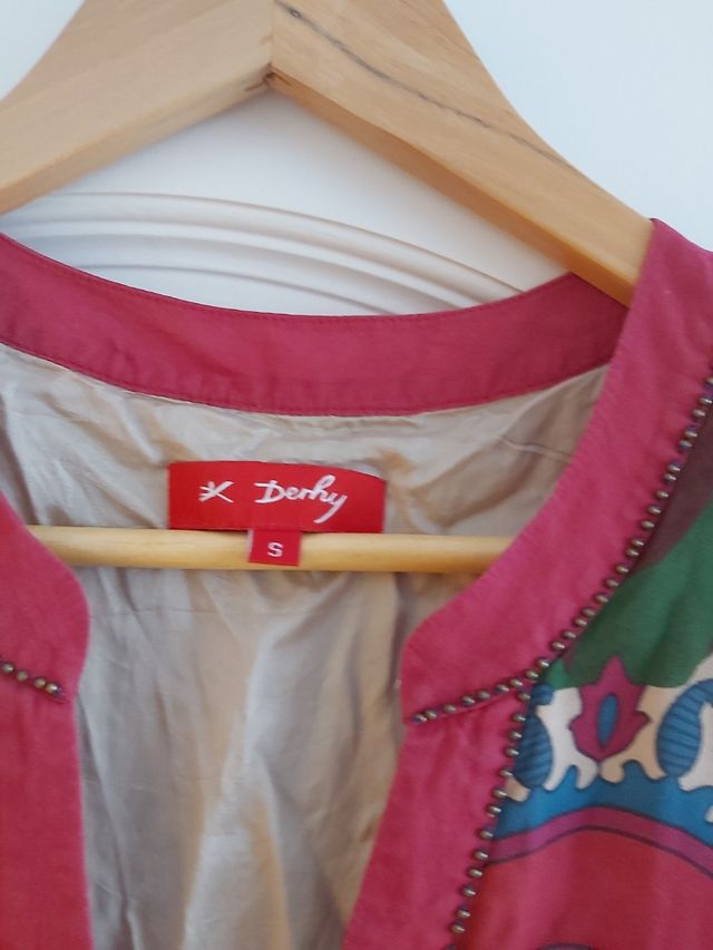 precioso vestido ,pone talla S pero vale para M