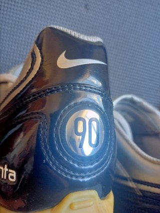 Nike noventa IC futsal - talla 44 de segunda mano por 33 EUR en Alicante en  WALLAPOP