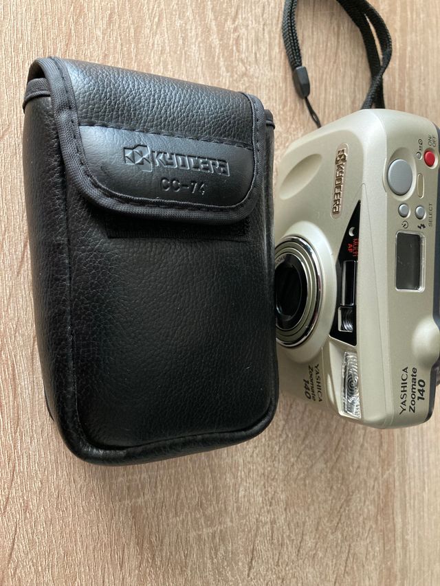 YASHICA ZOOMATE 140