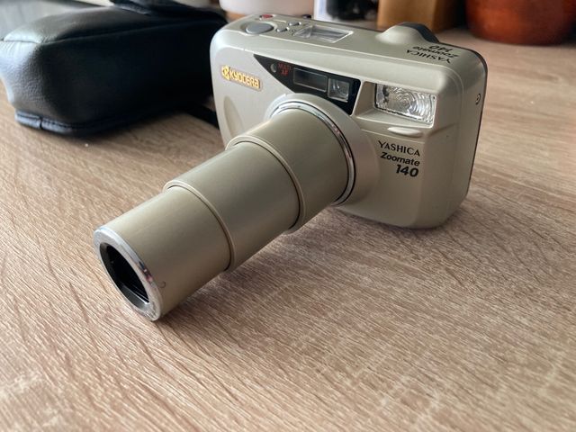YASHICA ZOOMATE 140