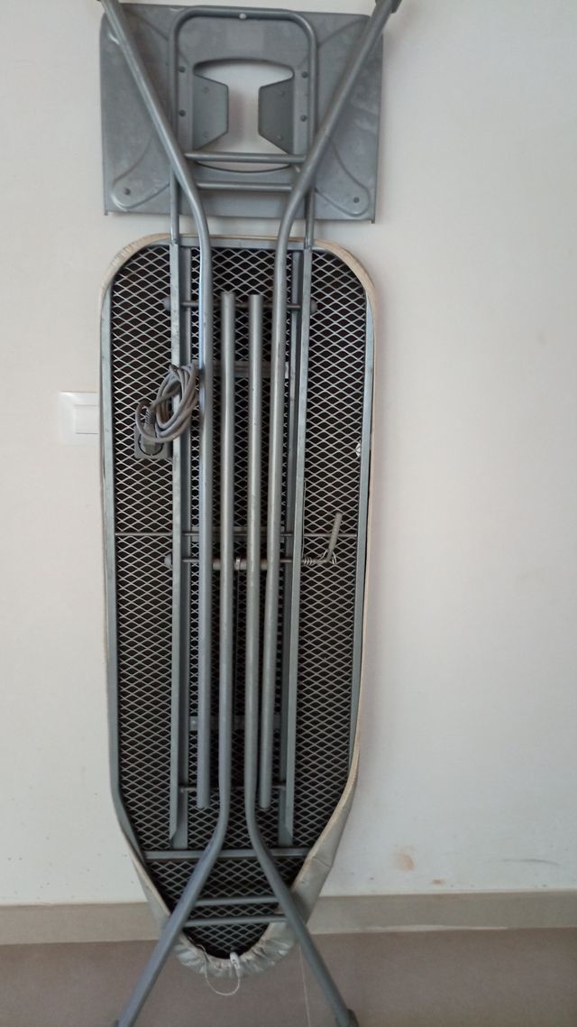 Tabla de planchar + plancha de vapor Moulinex