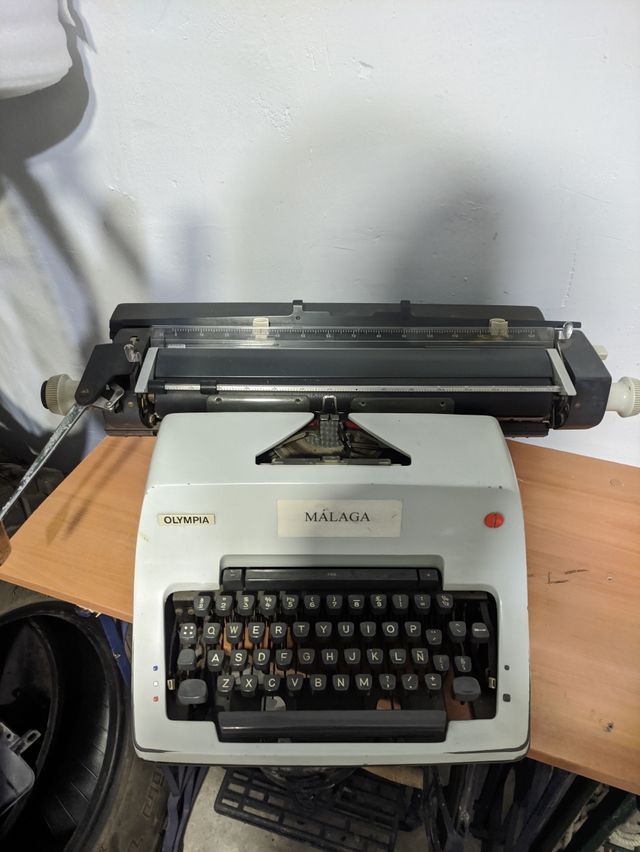 OLYMPIA máquina de escribir