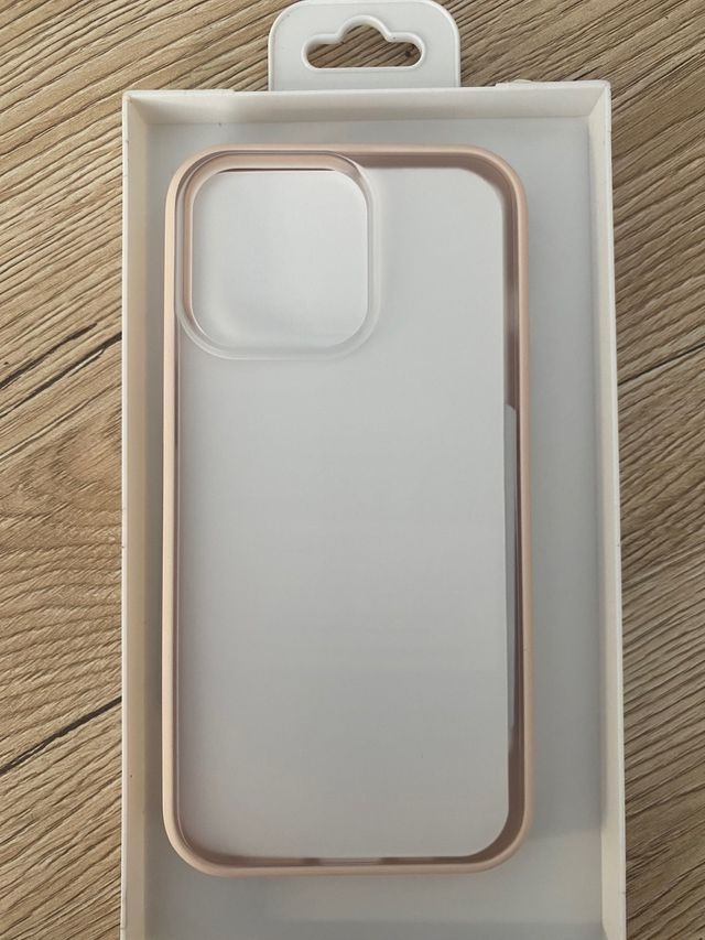 Custodia rosa per iPhone 13 Pro - Non aperta