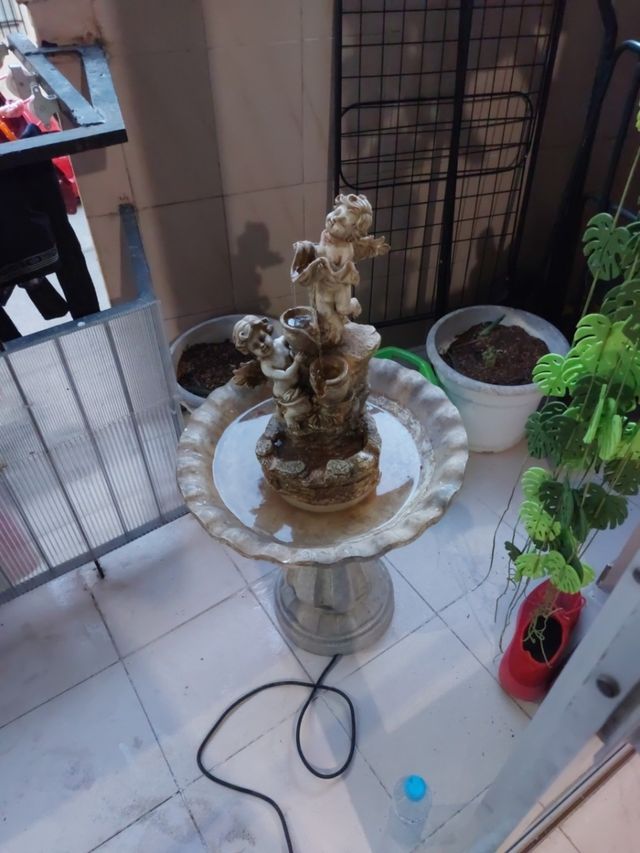 Preciosa fuente ideal para regalo.