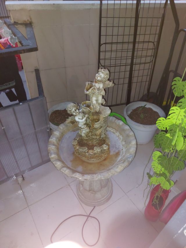 Preciosa fuente ideal para regalo.