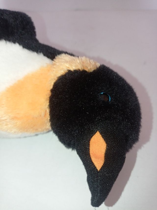 PINGUINO DI PELUCHE.