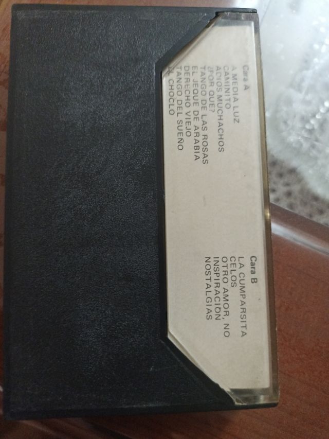 1 cassette tangos