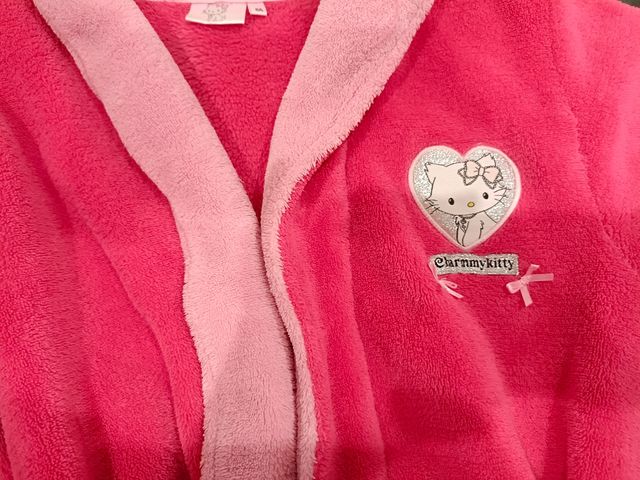 Bata Kitty  y pijama Frozen 8 años