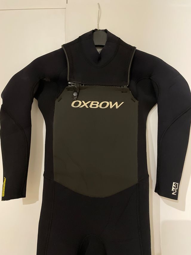 Neopreno niño marca Oxbow 3/2 mm. Talla 8