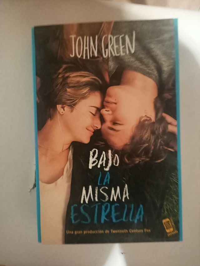 Bajo la misma estrella. John Green.