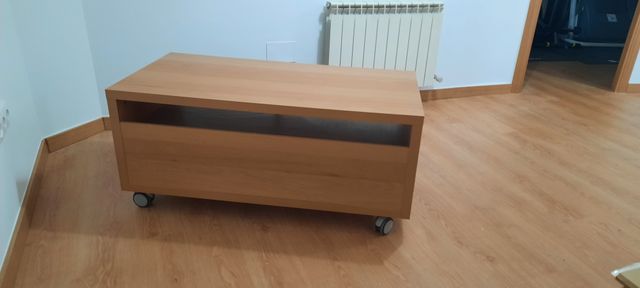 MESA TV IKEA CON RUEDAS