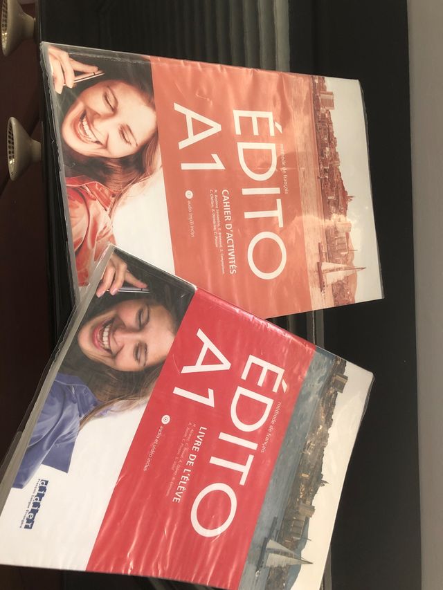 Libro de francés de A1 y actividades EOI