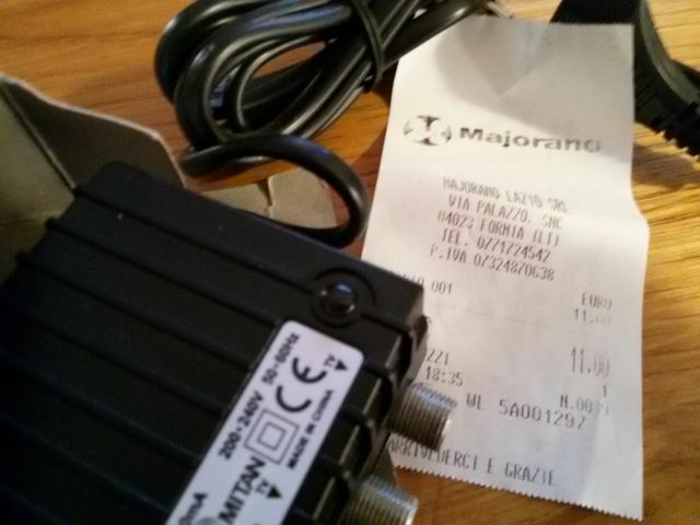 alimentatore 12 volts a 2 uscite