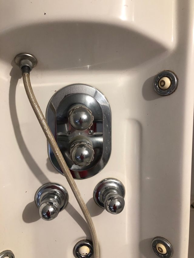 Coluna de hidromassagem Profiltek