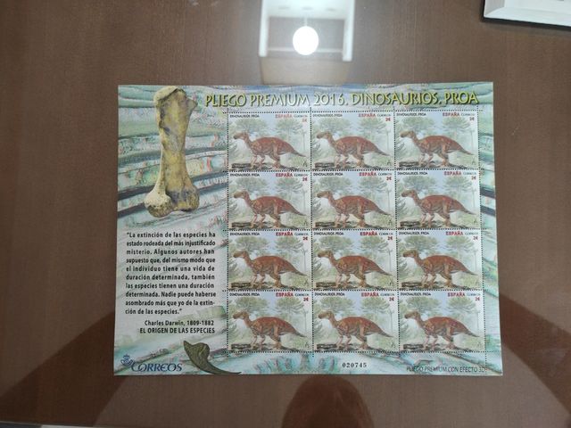 Pliego premium n° 36. Dinosaurios Proa 2016