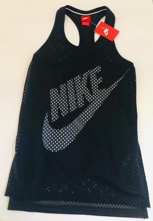 Camiseta Nike con etiqueta
