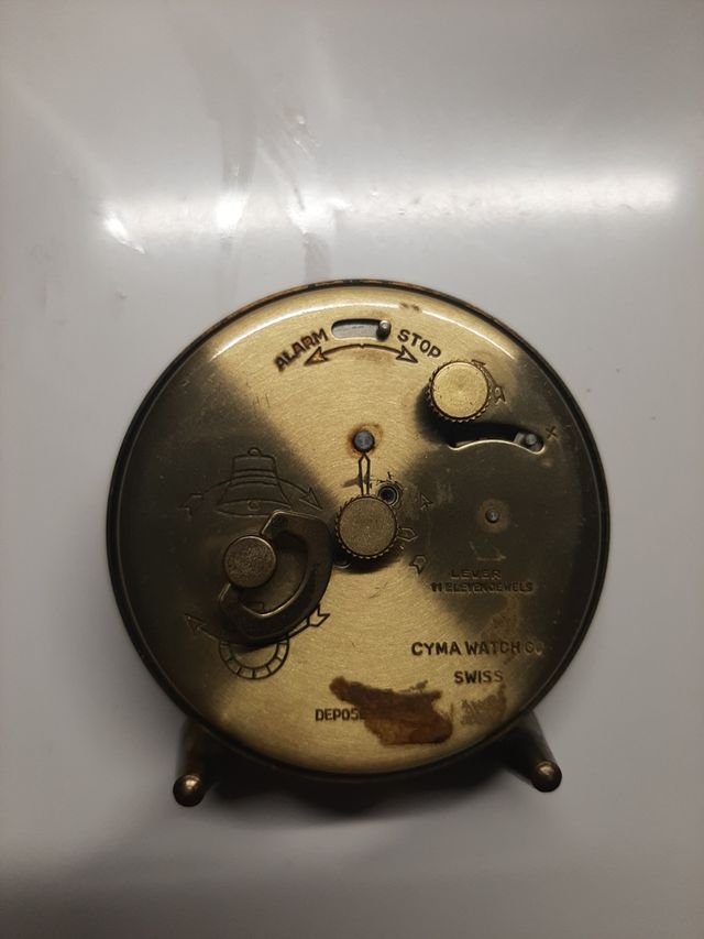 reloj despertador con más de 100 años funcionando