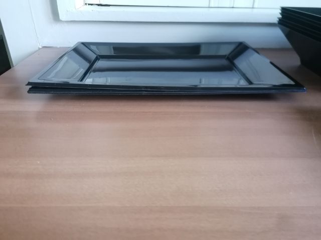 cuencos en plastico duro brillante