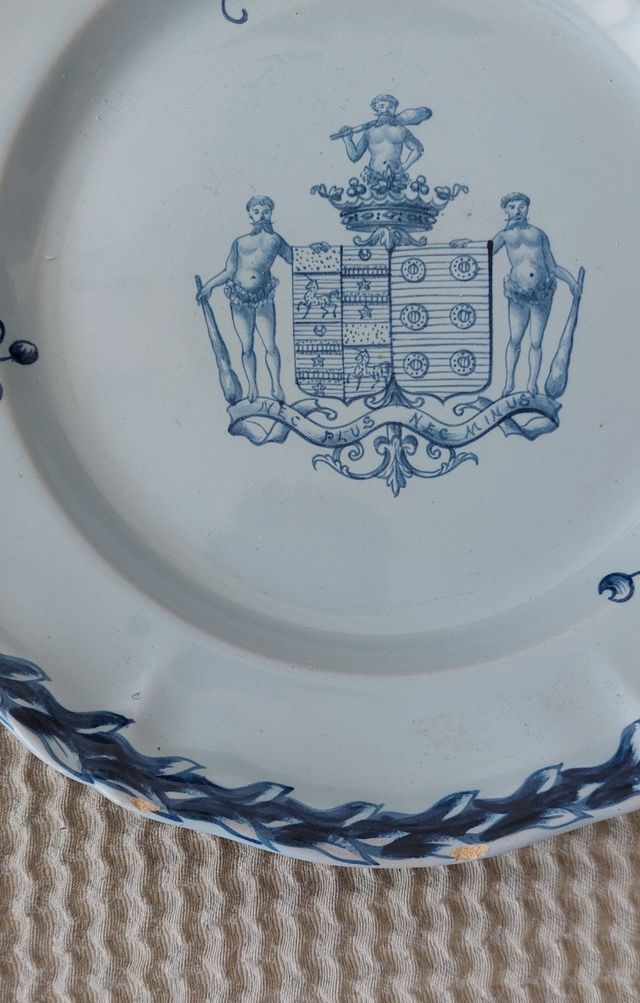 Precioso plato frances antiguo firmado