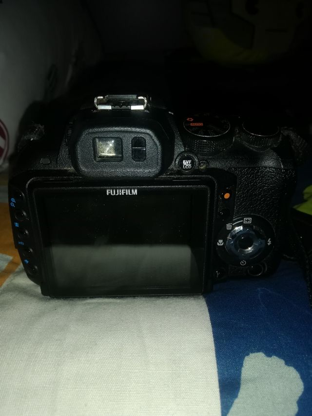 cámara fujifilm finepix hs 10