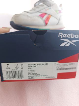 Tenis Reebok 23.5 de segunda mano por 3 EUR en Vilagarcía de Arousa en  WALLAPOP