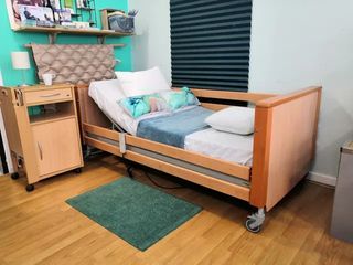 Cama articulada elevable con colchón