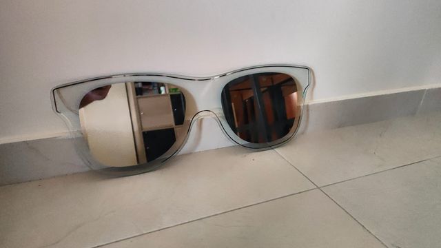Espejo gafas de sol para pared