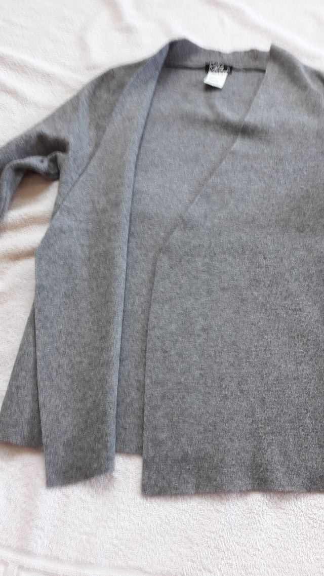 Cardigan grigio morbido