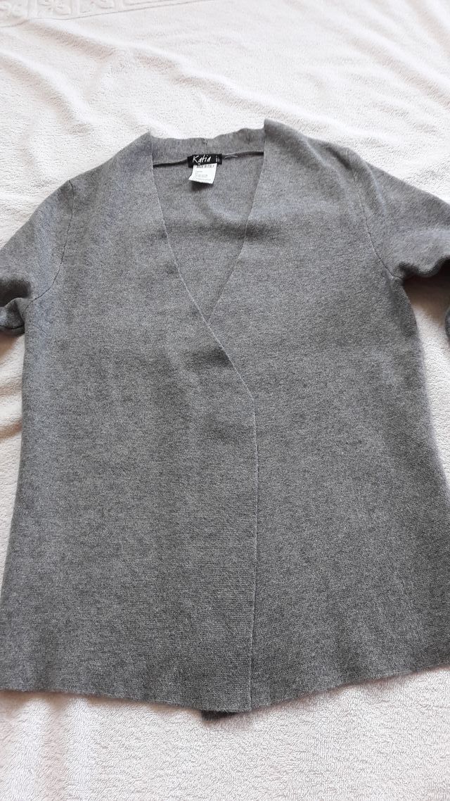 Cardigan grigio morbido