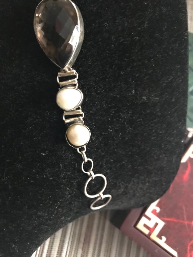 BRACCIALE CON QUARZO FUMÉ E PERLE NATURALI