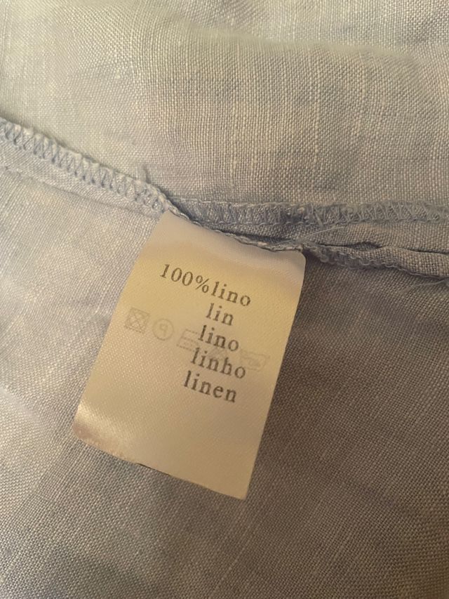 Camisa premamá de lino azul claro