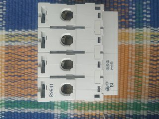 Interrupteur Magnétothermique Schneider Merlin Gerin Multi 9 C60N C16 - 2 Pôles - Pour Montage Rail DIN - Occasion Fonctionnel