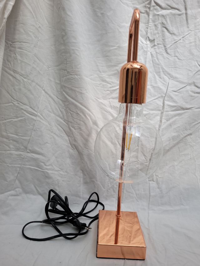 lámpara de sobremesa cobre