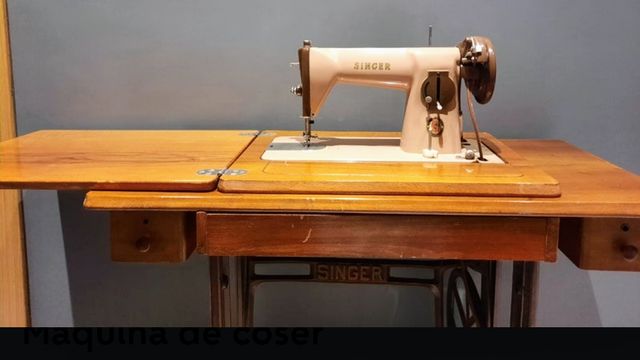  Maquina de coser SINGER