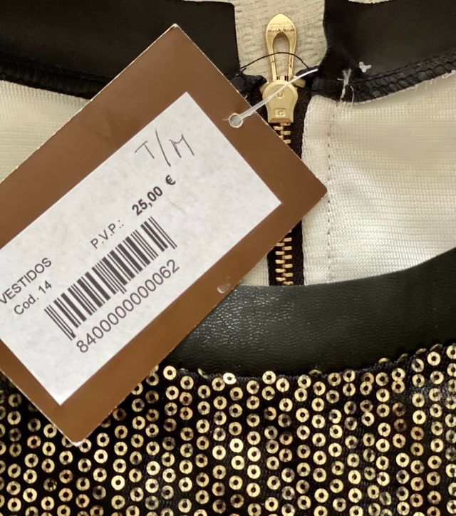 Vestido mini con detalles