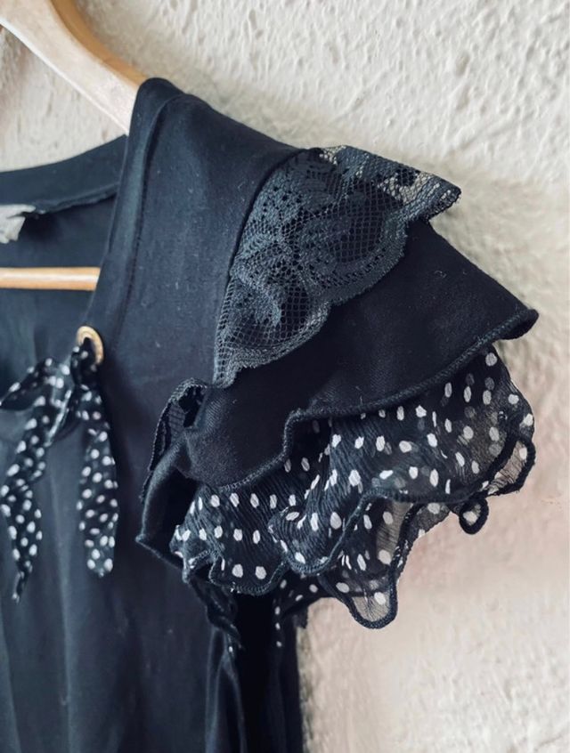 Nuevo top volantes encaje y seda Anna Mora  XL