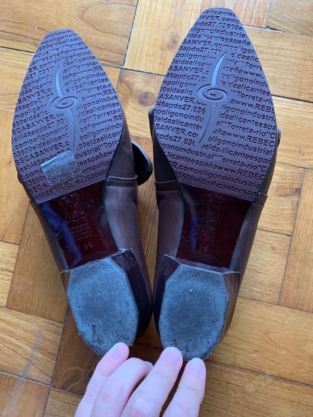 Zapatos piel color marrón