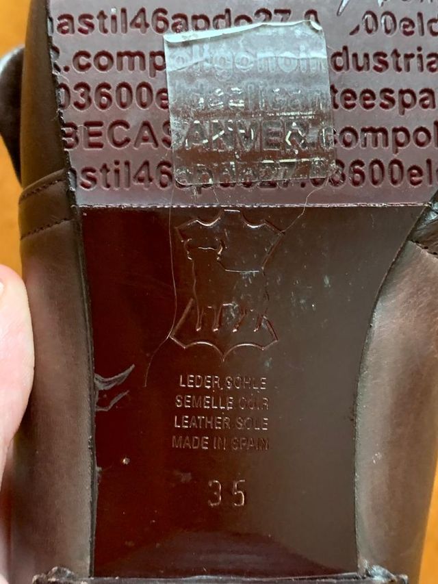 Zapatos piel color marrón