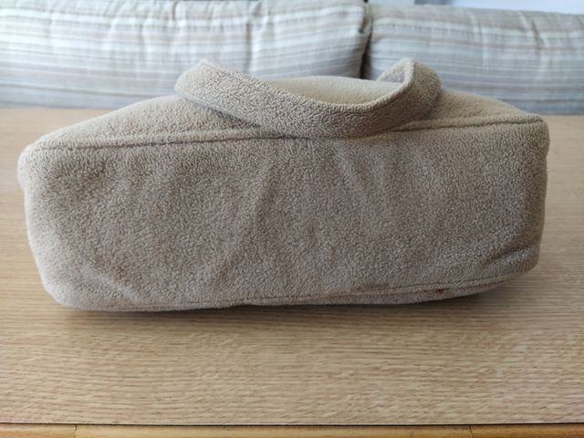 Bolso de mano, beige con flores bordadas