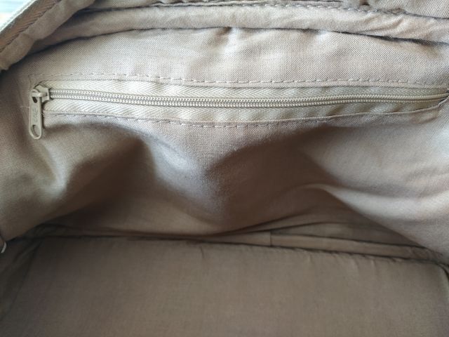 Bolso de mano, beige con flores bordadas