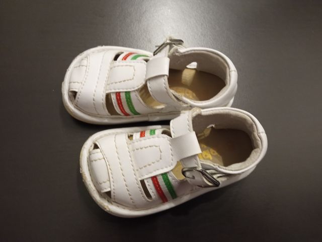 Sandalias bebé de piel