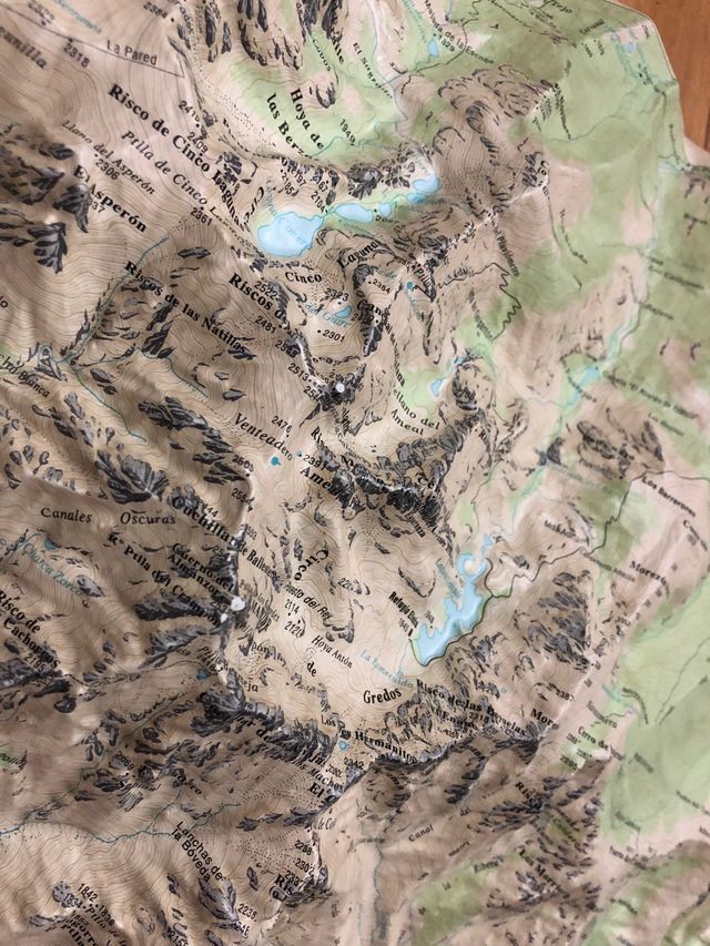 Mapa en relieve del circo de gredos (Avila)
