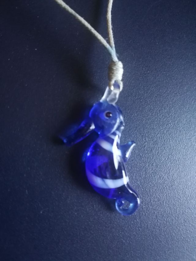 Collanina cavalluccio marino vetro blu